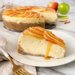 Apple Cinnamon Cheesecake