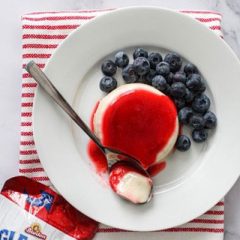 Panna Cotta with Raspberry Sauce